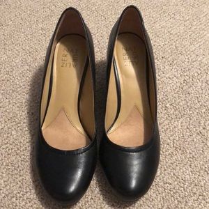 Naturalizer black wedges